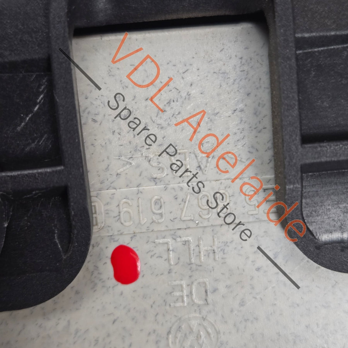 7H0843641 7E0843641C   VW Transporter T5 T6 Inner Left Sliding Door Lock Grip Button 7H0843641 7E0843641C