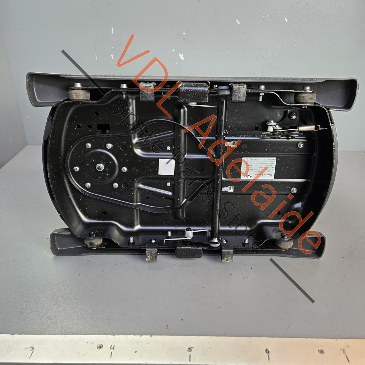 7E5861171N 7E5861171B   Genuine OE Accessory Foldaway Table VW Transporter T5 T6 Multivan Camper 7E5861171N 7E5861171B