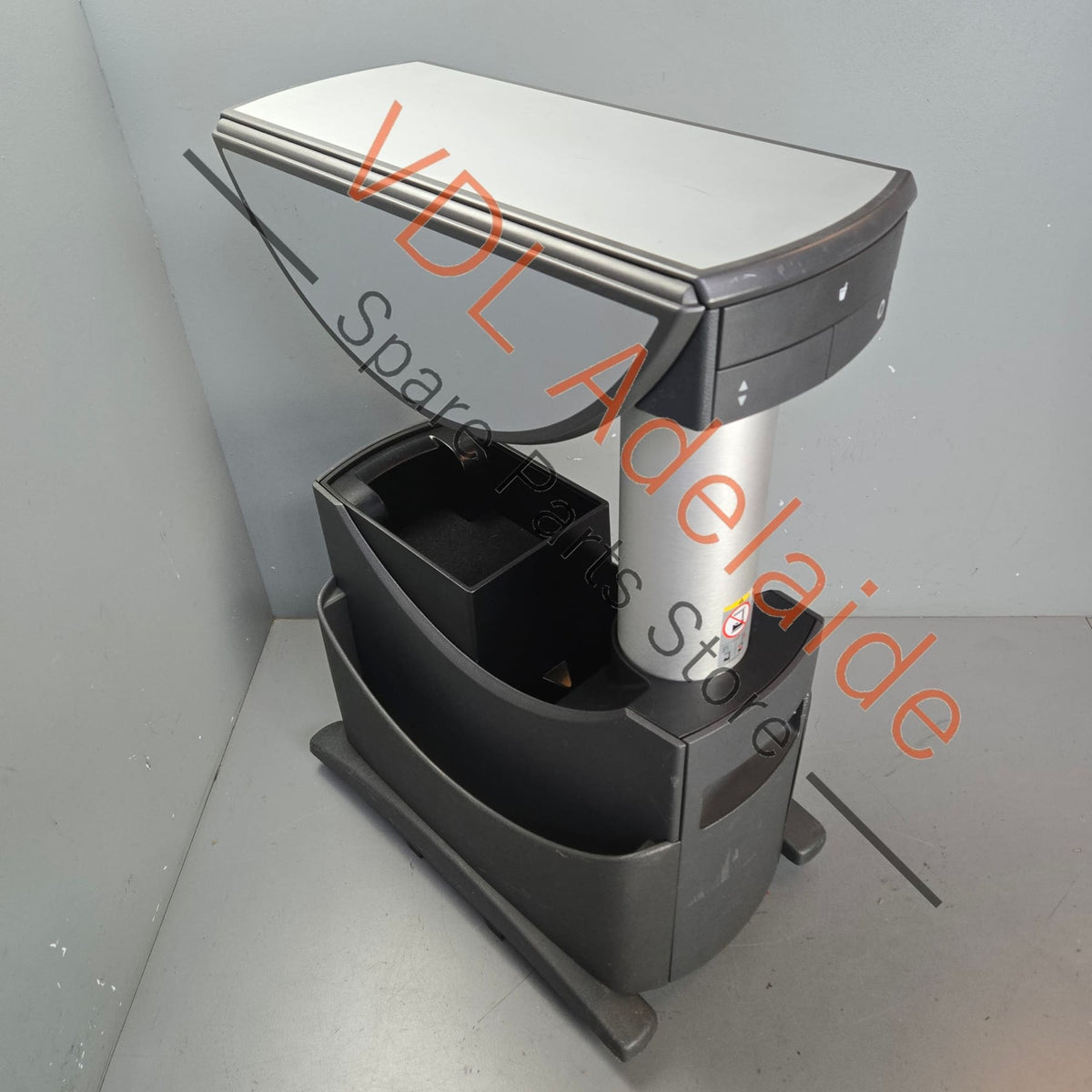7E5861171N 7E5861171B   Genuine OE Accessory Foldaway Table VW Transporter T5 T6 Multivan Camper 7E5861171N 7E5861171B