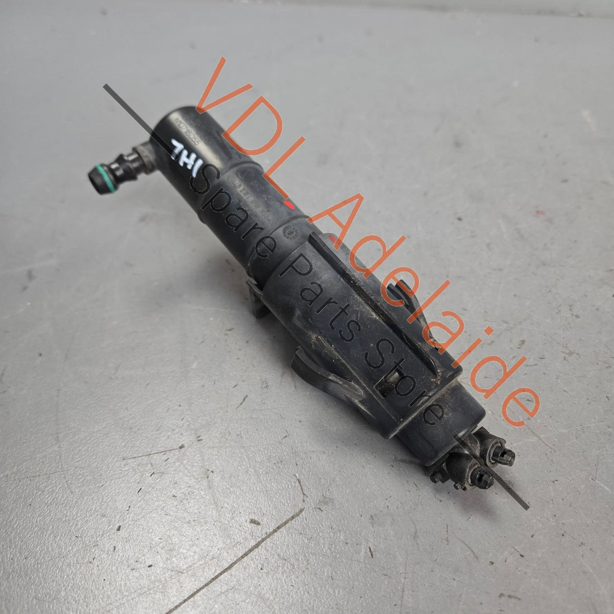 5K0955978A    VW Transporter T5 Front Bumper Headlight Washer Nozzle Jet 5K0955978A