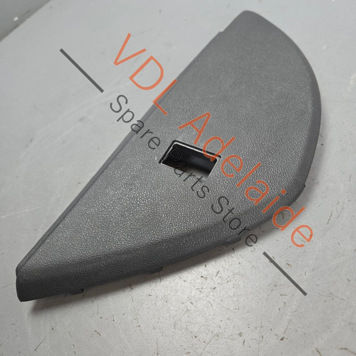 7E2858035    VW Transporter T5 Left Side Dashboard End Fuse Cover Trim 7E2858035