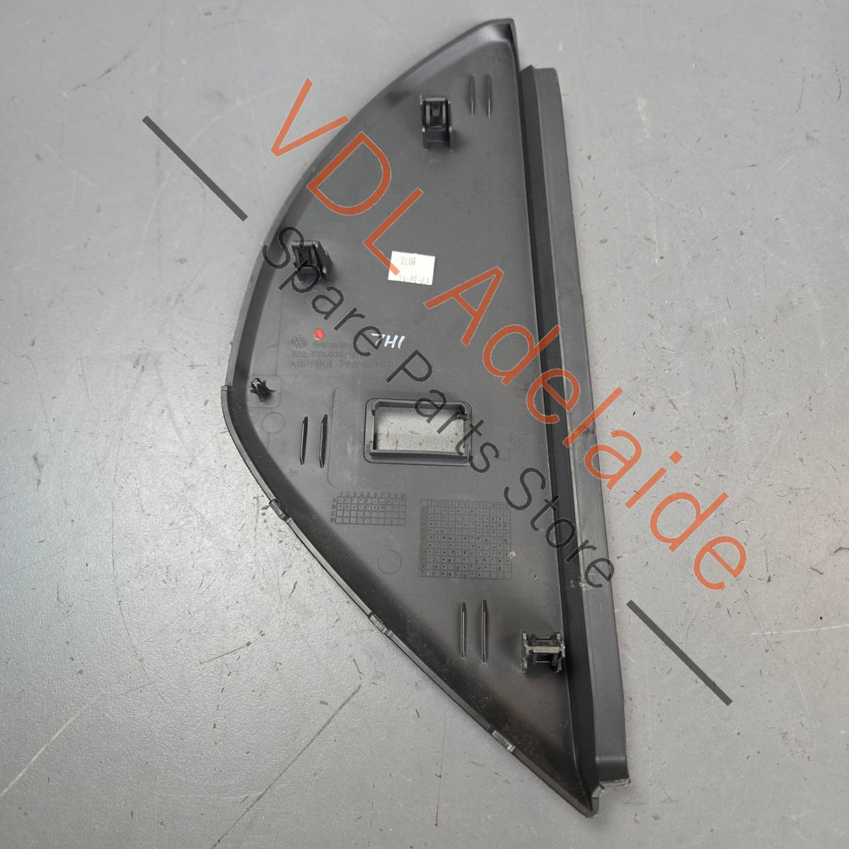 7E2858035    VW Transporter T5 Left Side Dashboard End Fuse Cover Trim 7E2858035