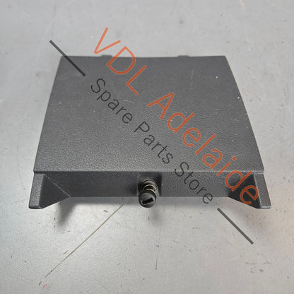 7H2857151    VW Transporter T5 Dashboard fuse relay cover Trim 7H2857151
