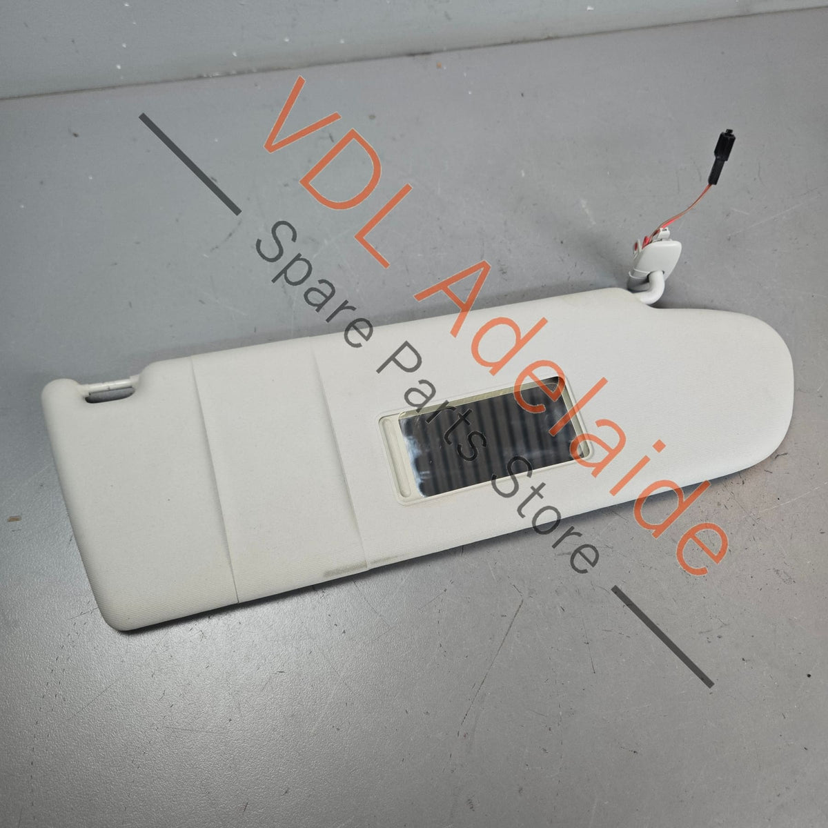7H5857552B 7LA857552F   VW Transporter T5 T6 Right Side Sun visor with mirror pearl grey 7H5857552B 7LA857552F
