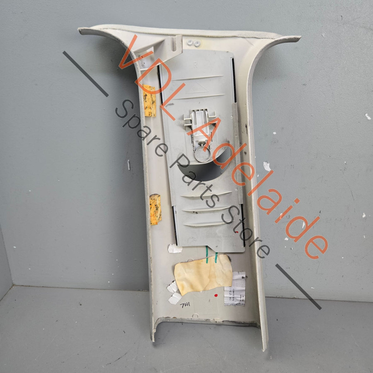 7E5867244F 7H5867244L   VW Transporter T5 T6 Right Side B Pillar Trim Upper pearl grey fabric