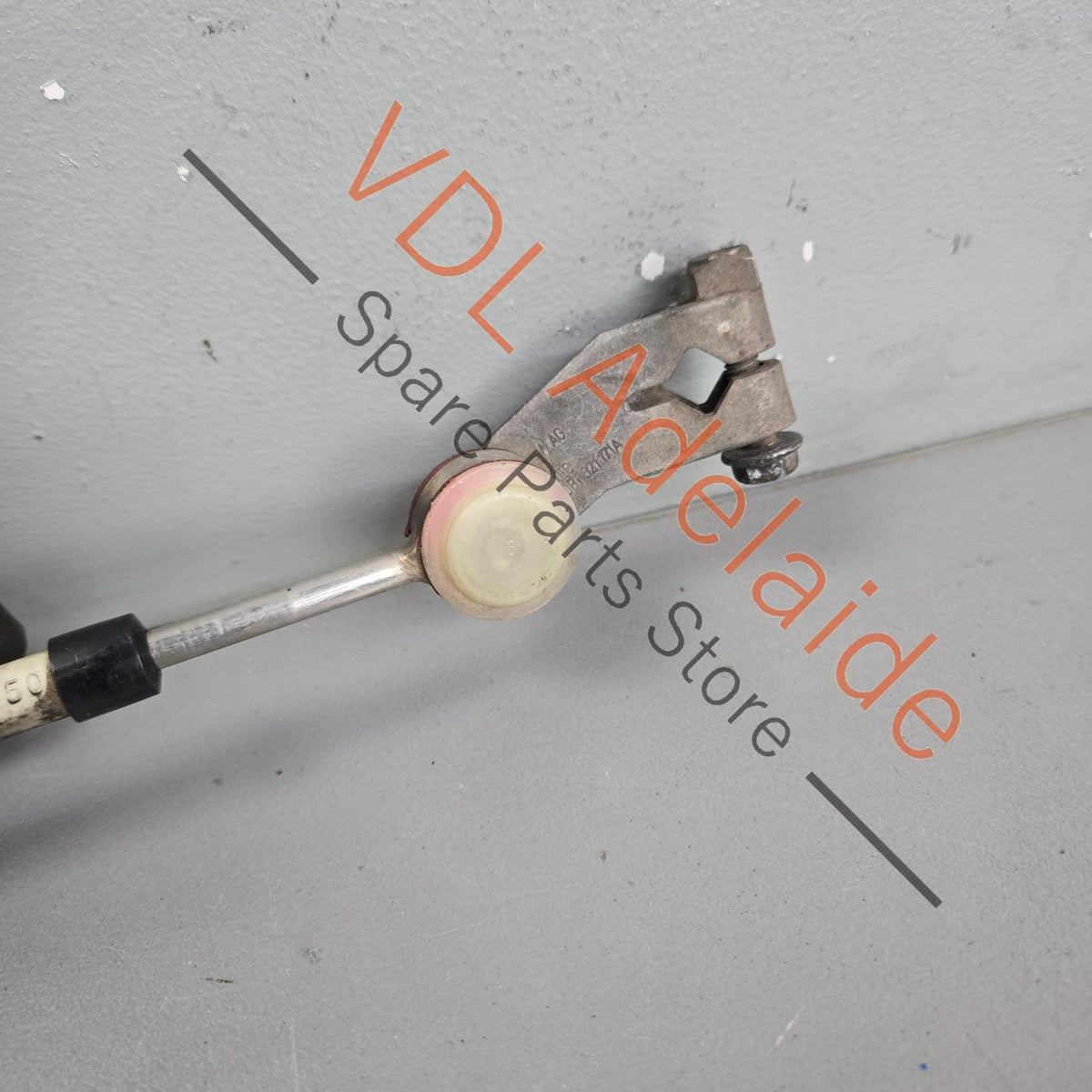 7E2713265A 7E2713265B   VW Transporter Multivan T5 T6 Gear Selector Shifter Cable 7E2713265B