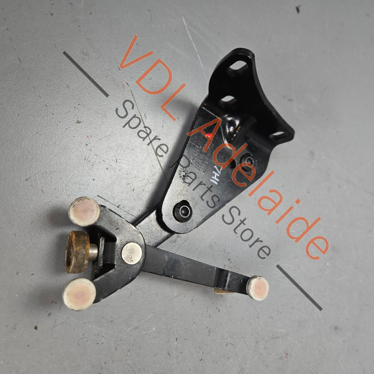 7E0843398H    VW Transporter T5 T6 Right Sliding Door Roller for Electric doors 7E0843398H