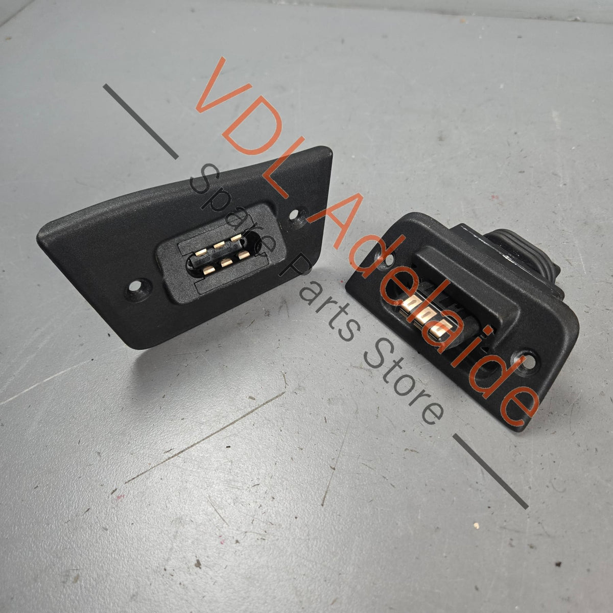 7E0907497 7E0907437   VW Transporter T5 T6 Left Sliding Door Detent Contact Point 7E0907497 7E0907437