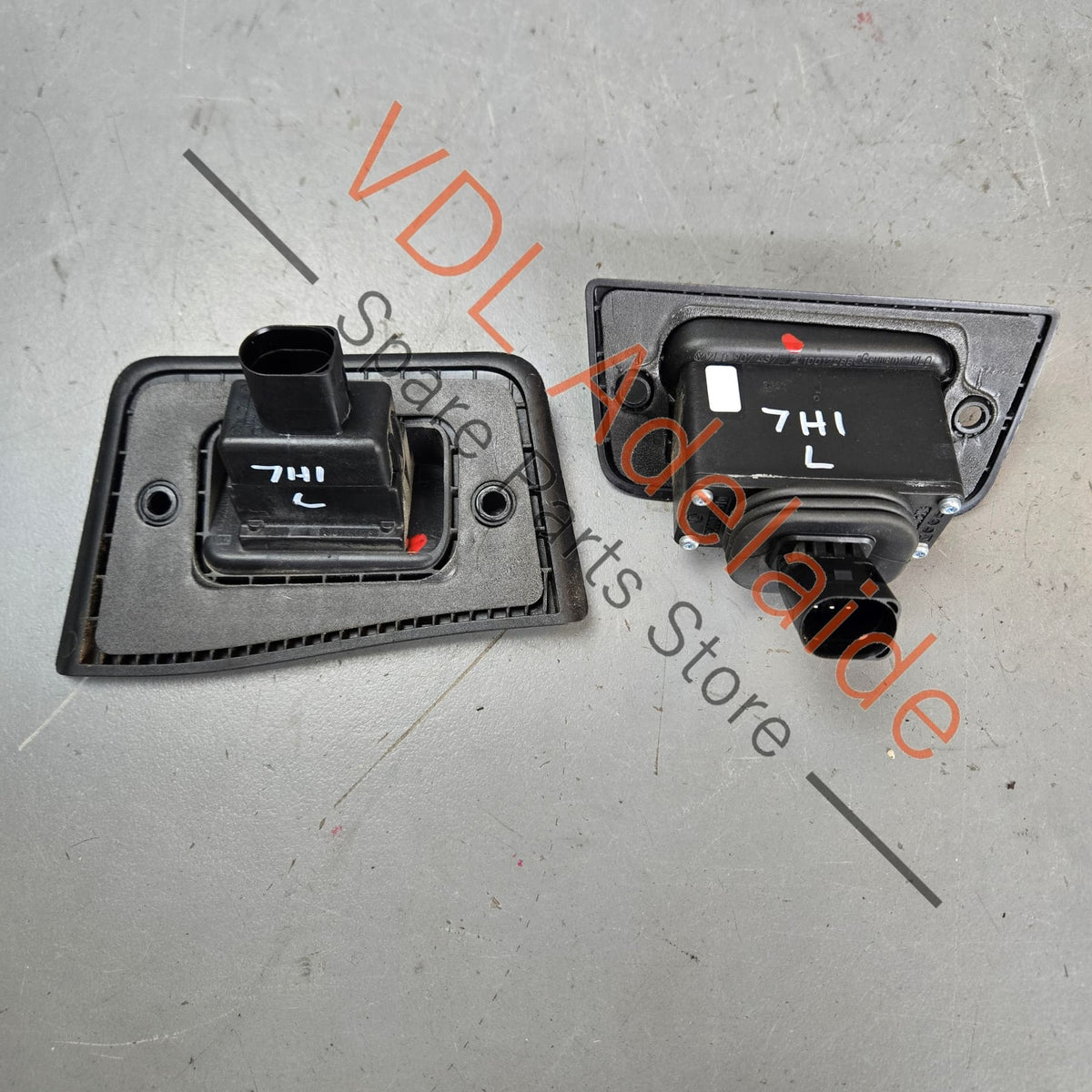 7E0907497 7E0907437   VW Transporter T5 T6 Left Sliding Door Detent Contact Point 7E0907497 7E0907437
