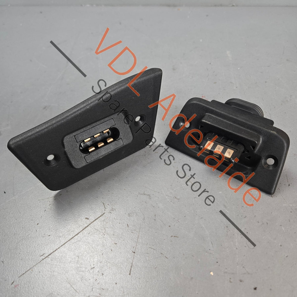 7E0907496 7E0907438   VW Transporter T5 T6 Right Sliding Door Detent Contact Point 7E0907496 7E0907438