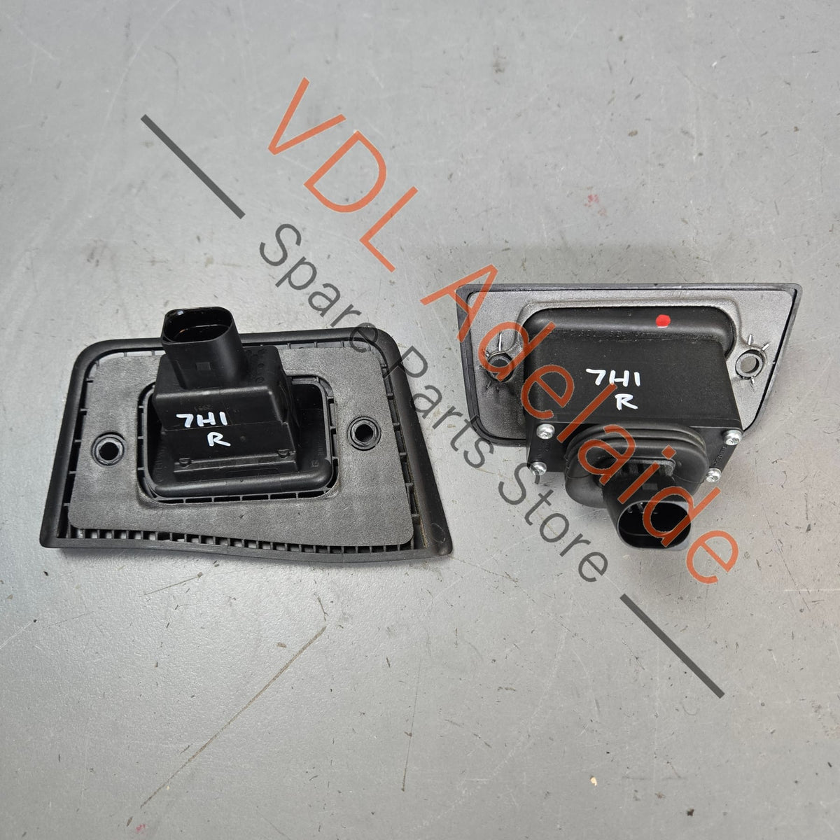 7E0907496 7E0907438   VW Transporter T5 T6 Right Sliding Door Detent Contact Point 7E0907496 7E0907438