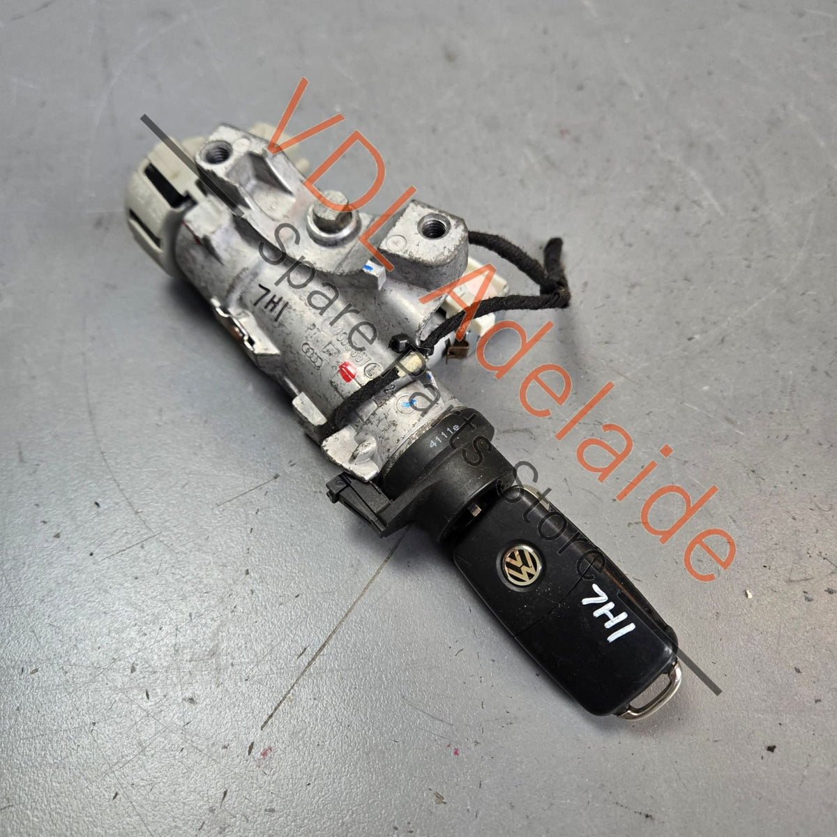 7E0905865 6R0905851F   VW Ignition Starter Switch w Blade Key 7E0905865 6R0905851F