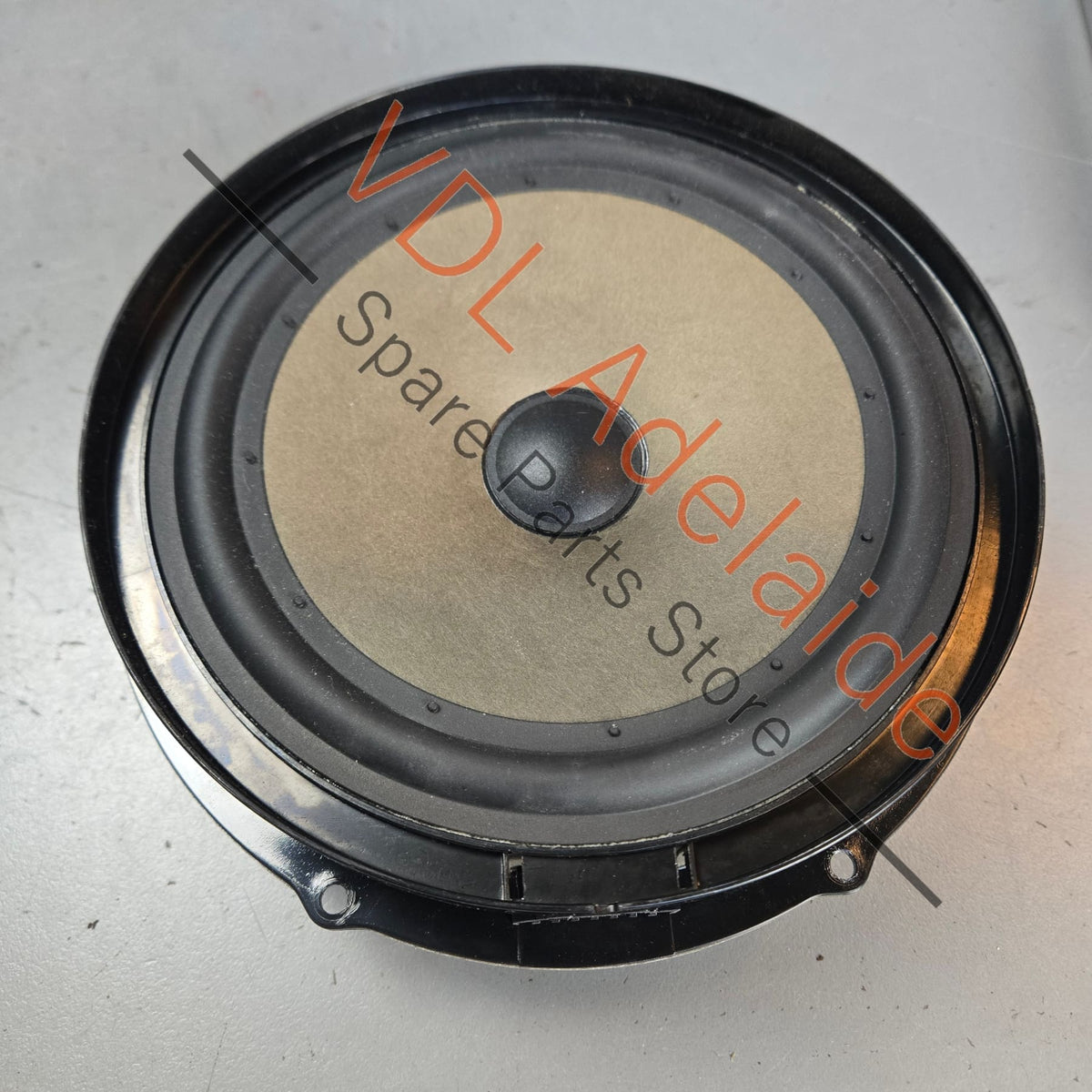 7E0035454A 7E0035453B 
7E0035411D  VW Transporter T5 T6 Speaker Set for Highline Models incl Bass & Treble 7E0035454A 7E0035453B