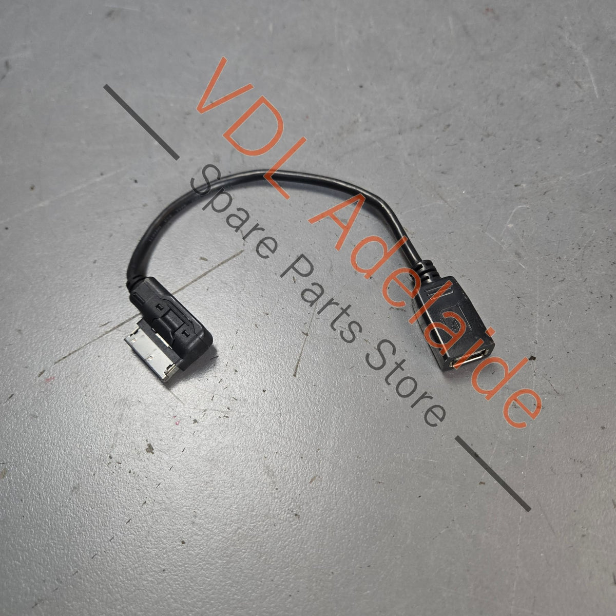 5N0035558    Volkswagen VW Audio Media In Aux Connection Cable USB 5N0035558
