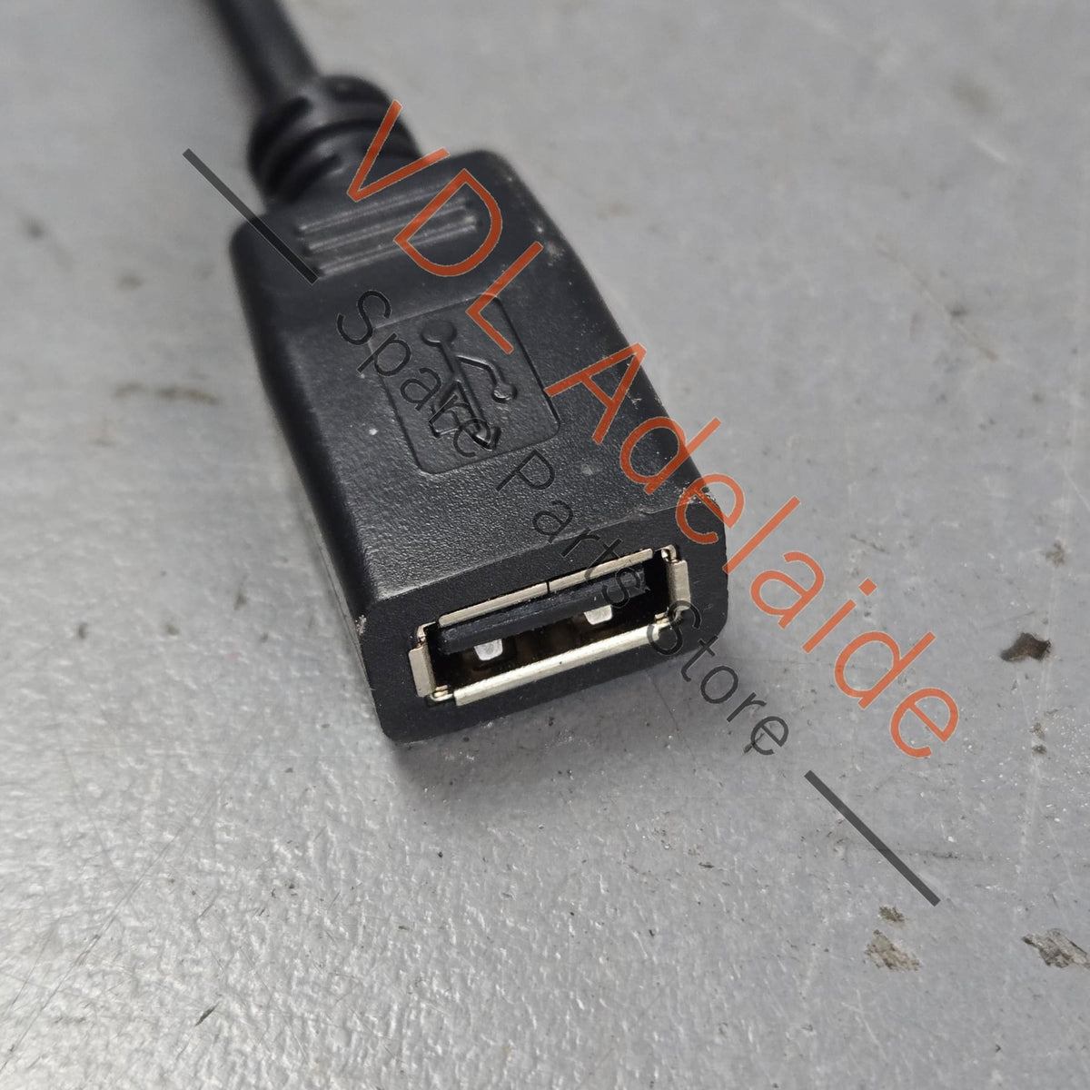 5N0035558    Volkswagen VW Audio Media In Aux Connection Cable USB 5N0035558