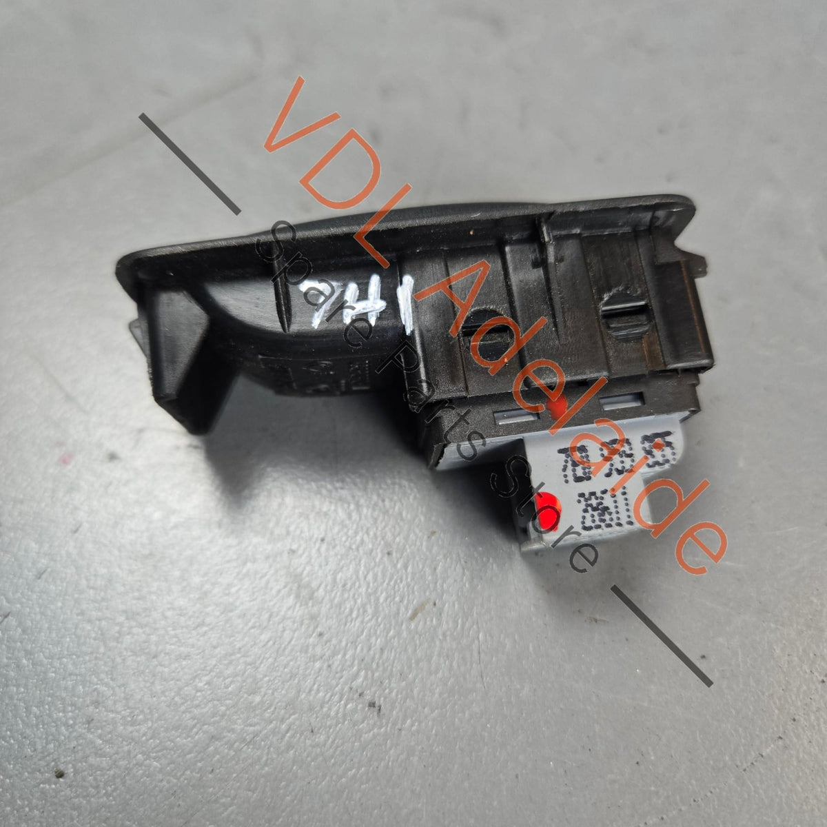 7E0959855    Genuine Electric Window Switch Control Passenger Side For VW Transporter T5 T6 2003-2014 7E0959855