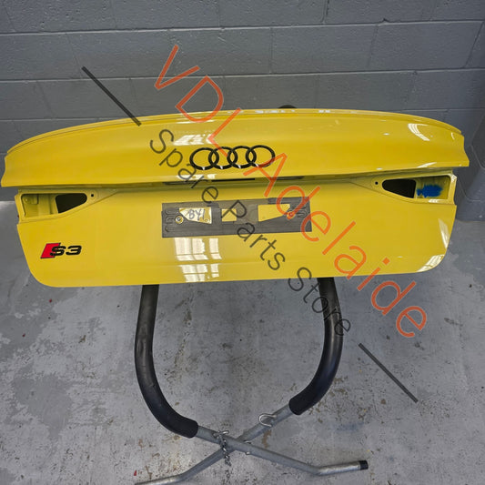 8Y5827025 8Y5827933 Audi A3 8Y Sedan Bootlid Trunk Panel Python Yellow R1 / X1W