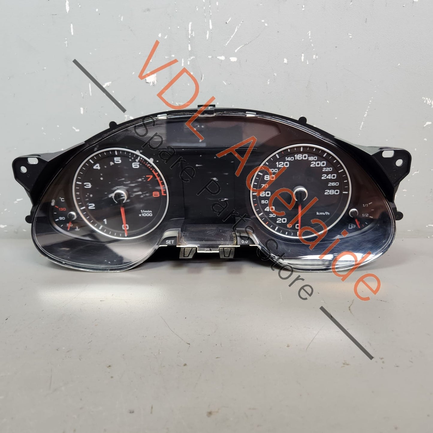 8K0920932C    Audi A4 B8 8K Combi-Instrument Dash Cluster Speedometer Display km/h 8K0920932C