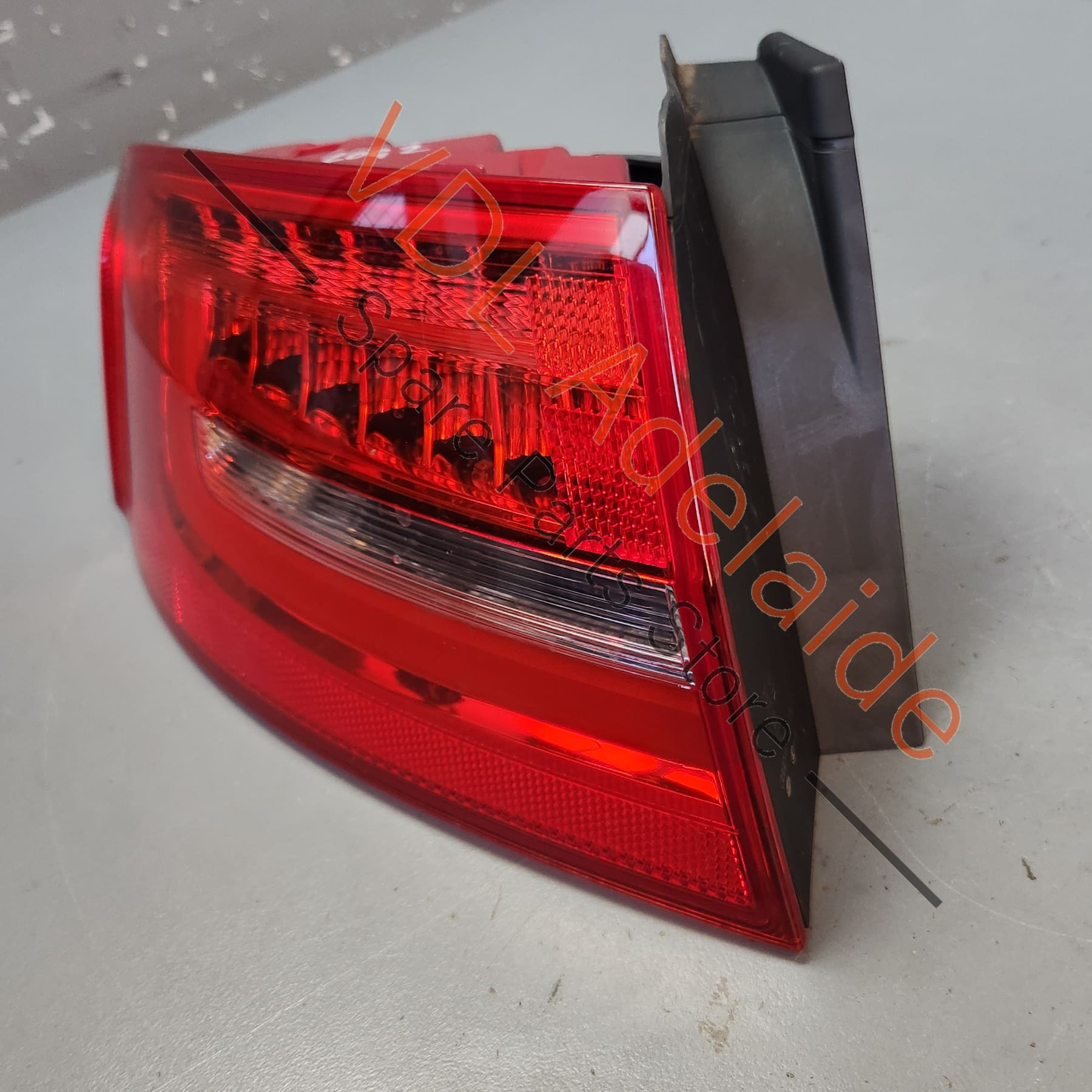 8K5945095AC    Audi A4 B8 8K LED Rear Tail Light Sedan Left Outer 8K5945095AC