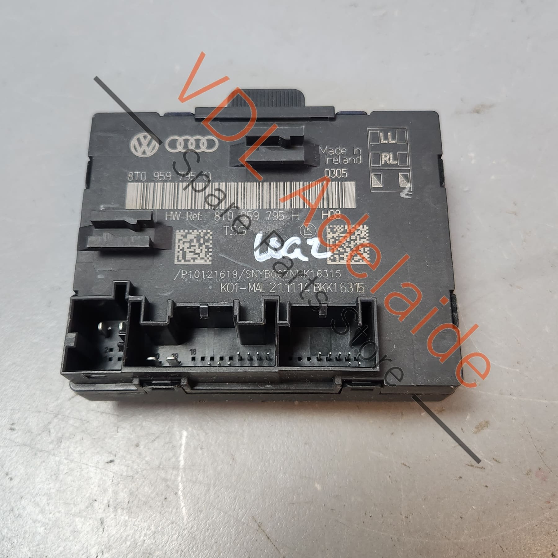 8T0959795Q    Audi A4 B8 8K Rear Door Control Module Sedan 8T0959795Q