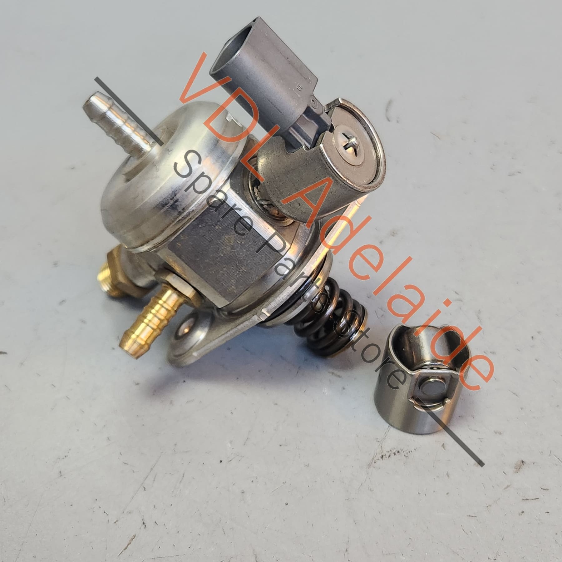 06K127025D    Audi A4 B8 8K High Pressure Fuel Pump HPFP Bosch 1.8L CJEB 06K127025D