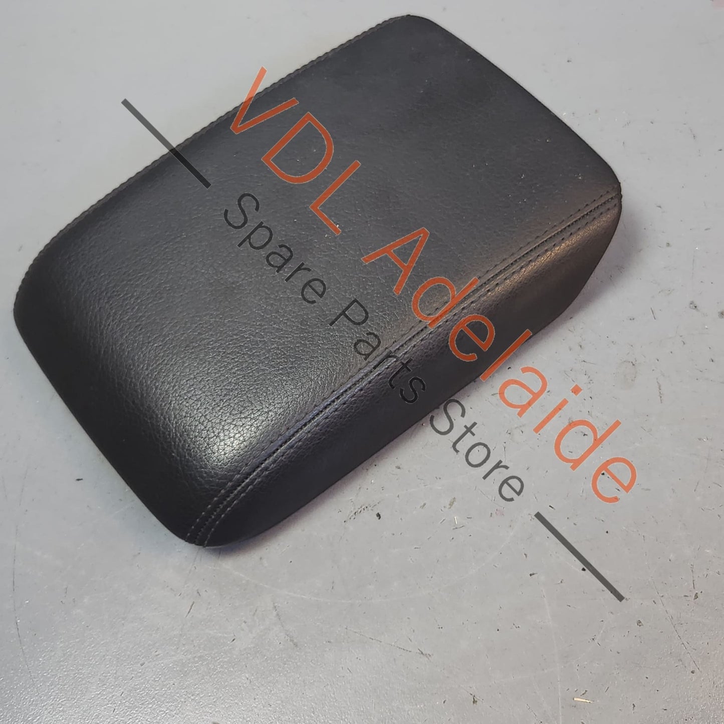 8K0864207G38M 8K0864207G   Audi A4 B8 8K Centre Console Armrest Lid Cover Soul Black Leatherette 8K0864207G