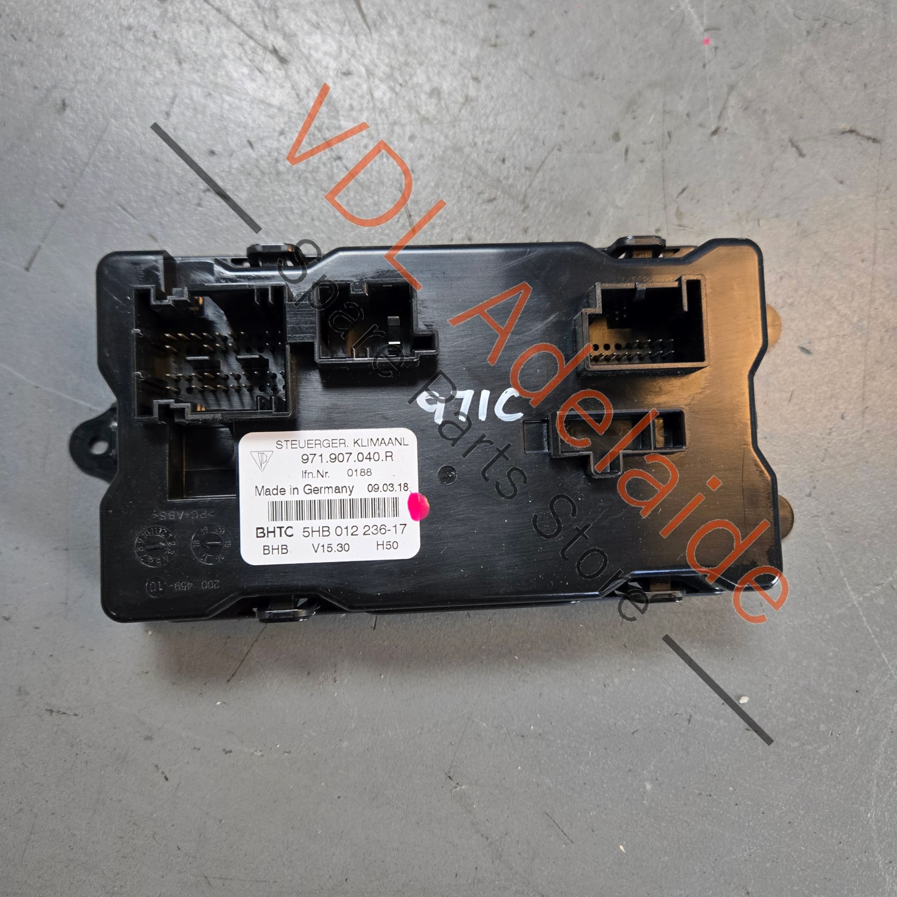 971907040S 971907040R 5HB01223617  Porsche Panamera Control Unit for Air Conditioning 971907040S 971907040R