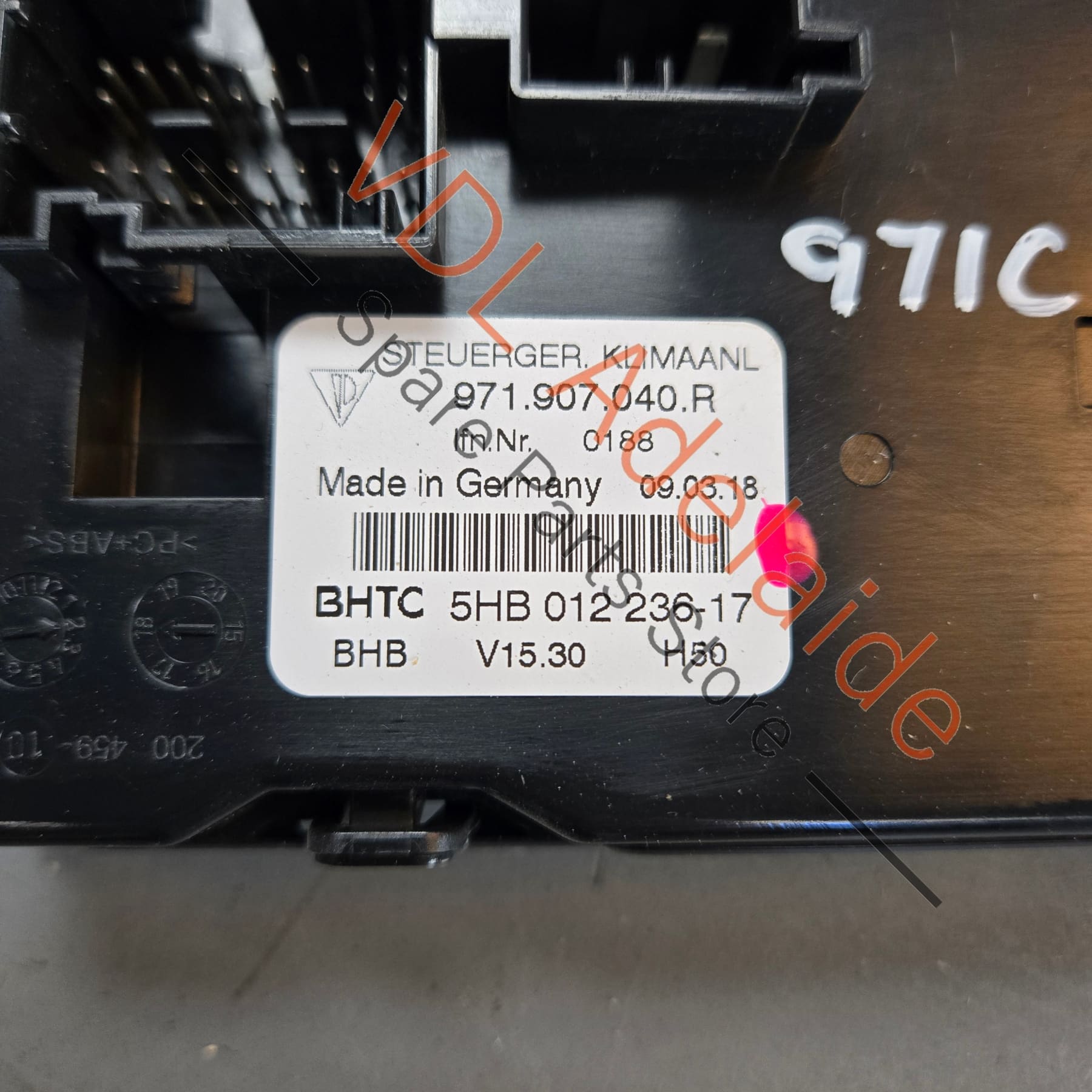 971907040S 971907040R 5HB01223617  Porsche Panamera Control Unit for Air Conditioning 971907040S 971907040R