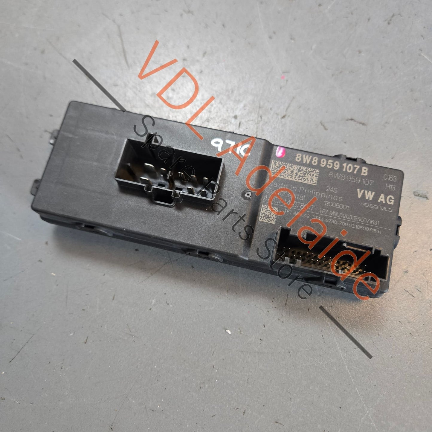 8W8959107B 9A795910700 PAB959107  Porsche Panamera Control Unit for Tailgate 8W8959107B 9A795910700 PAB959107