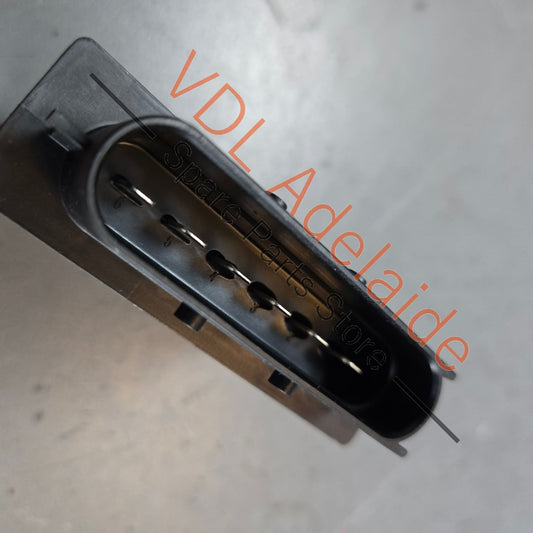 971906093B 971906093 PAB906093A  Porsche Control unit for fuel pump 971906093B 971906093 PAB906093A