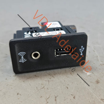 5Q0035726H 9A764222220   Porsche Audi Volkswagen USB Socket Auxiliary Jack 5Q0035726H 9A764222220