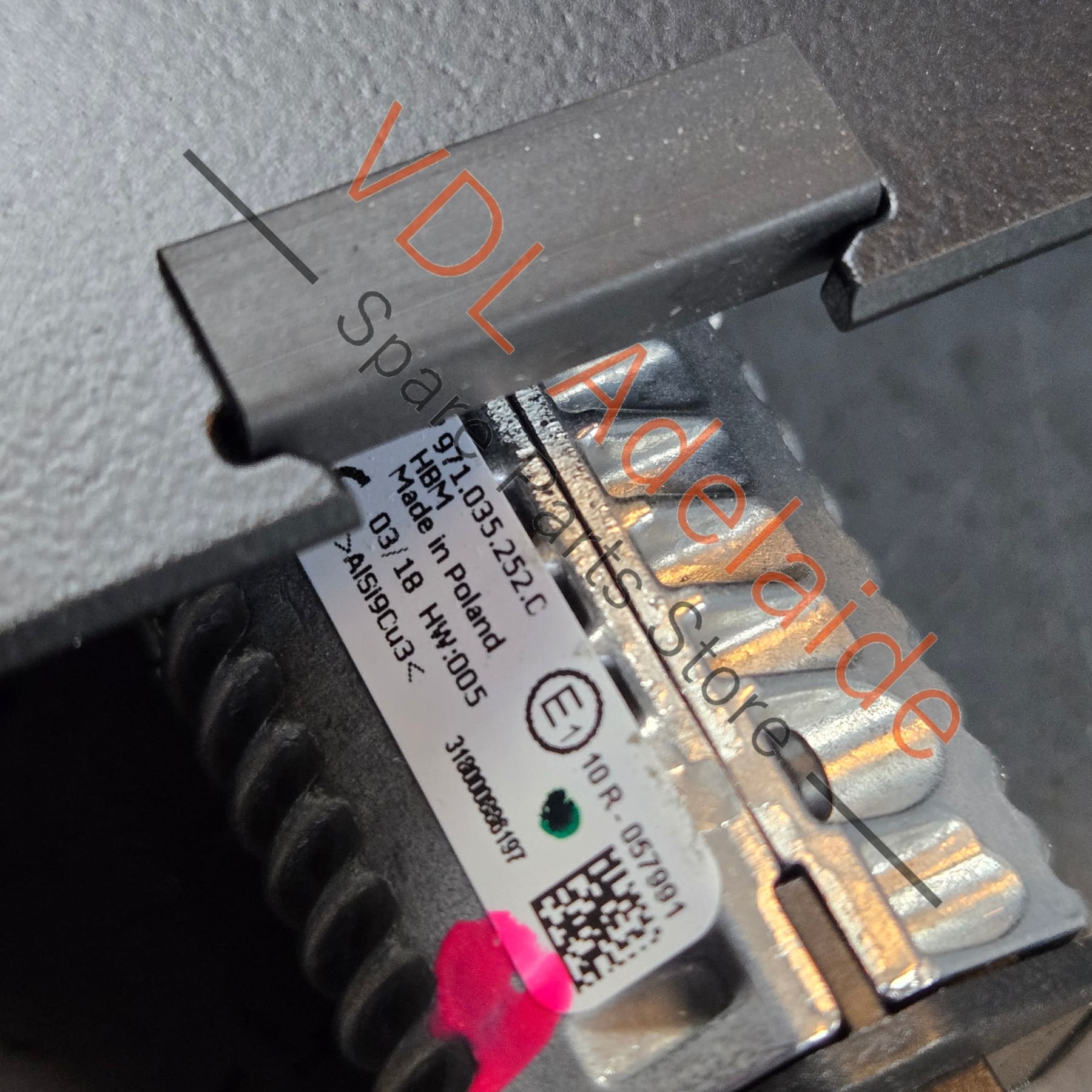 971035252C 971035252A 971035252F  Porsche Audi Volkswagen Socket USB Connector 971035252C 971035252A 971035252F