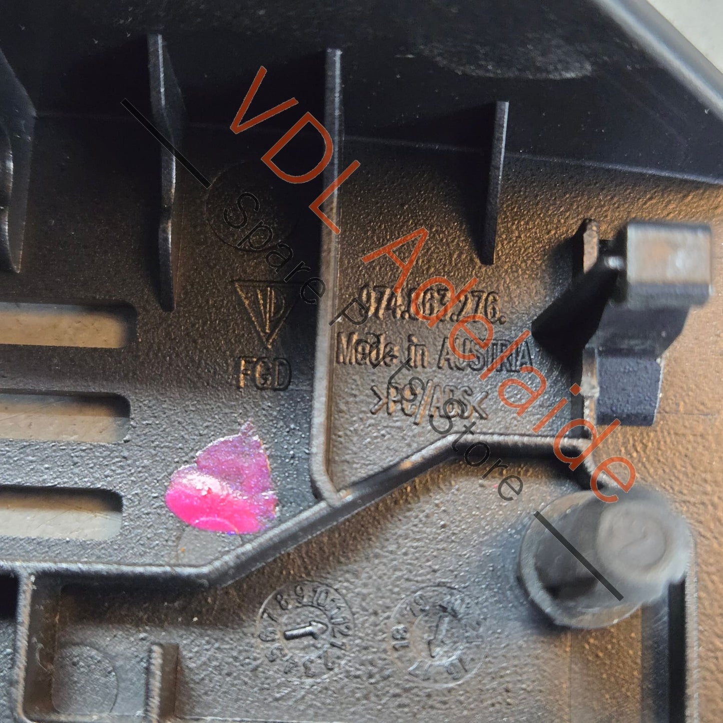 971035252C 971035252A 971035252F  Porsche Audi Volkswagen Socket USB Connector 971035252C 971035252A 971035252F