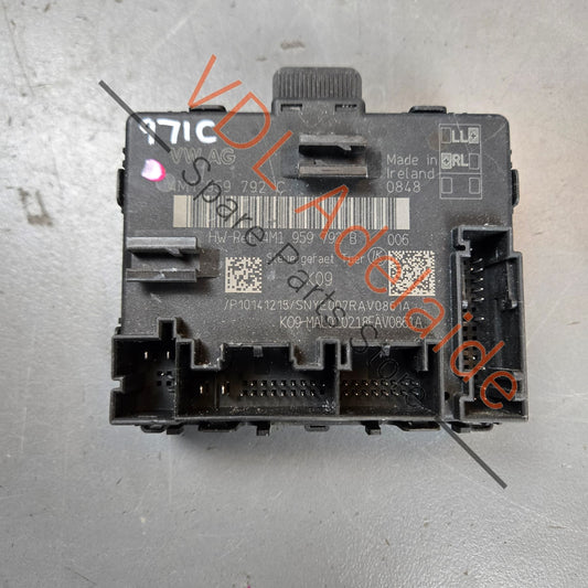 4M1959792B 9A795979200 PAB95979200  Porsche Panamera Passenger Door Control Module 4M1959792B 9A795979200 PAB95979200