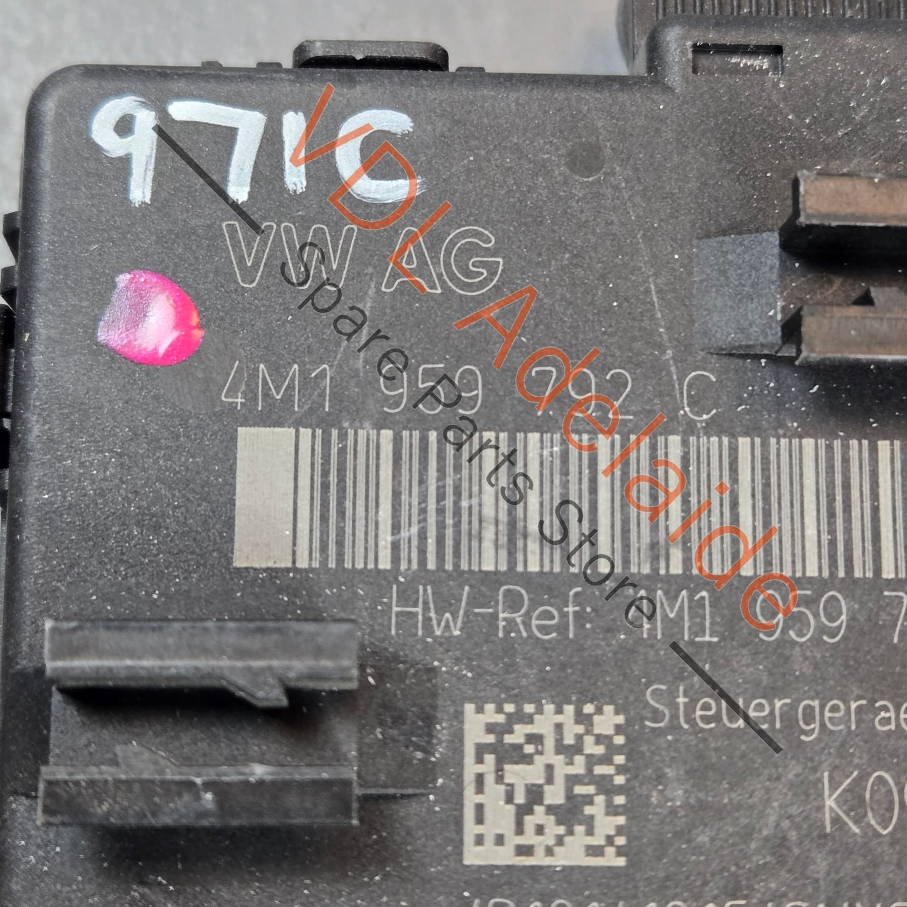 4M1959792B 9A795979200 PAB95979200  Porsche Panamera Passenger Door Control Module 4M1959792B 9A795979200 PAB95979200