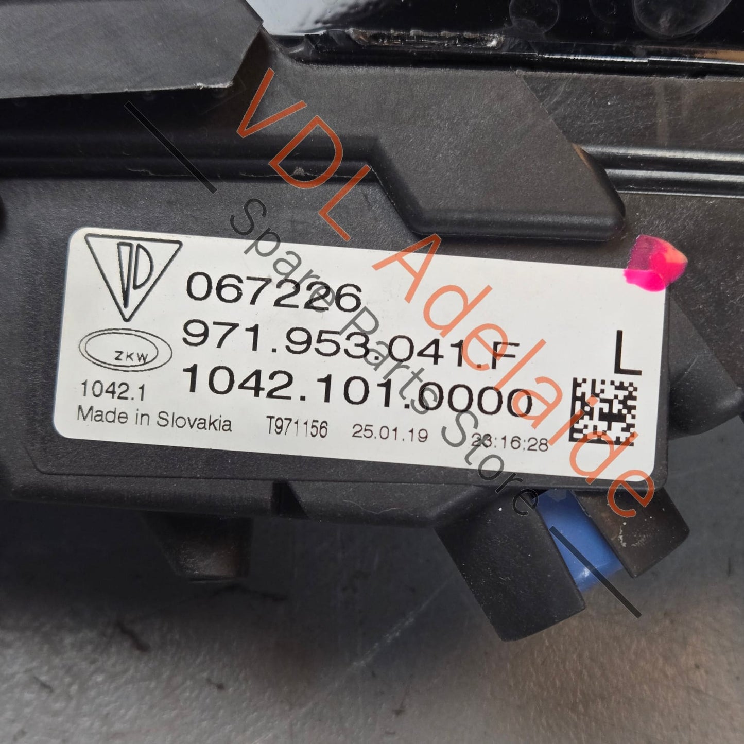 971953041F 971953041D 971953041BF  Porsche Panamera Additional Headlight Indicator Left 971953041F 971953041D 971953041BF