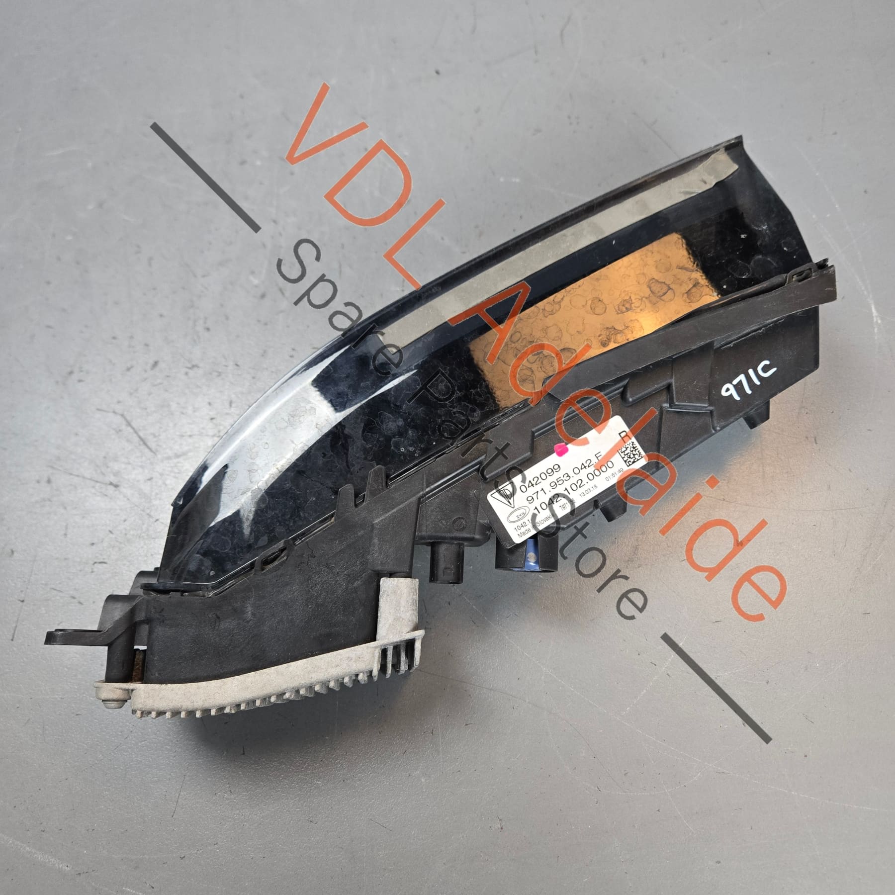 971953042F 971953042D 971953042BF  Porsche Panamera Additional Headlight Indicator Right 971953042F 971953042D 971953042BF