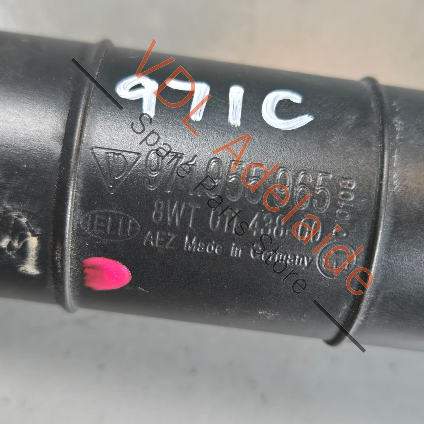 971955965    Porsche Panamera Jet Headlight Washer System Nozzle 971955965