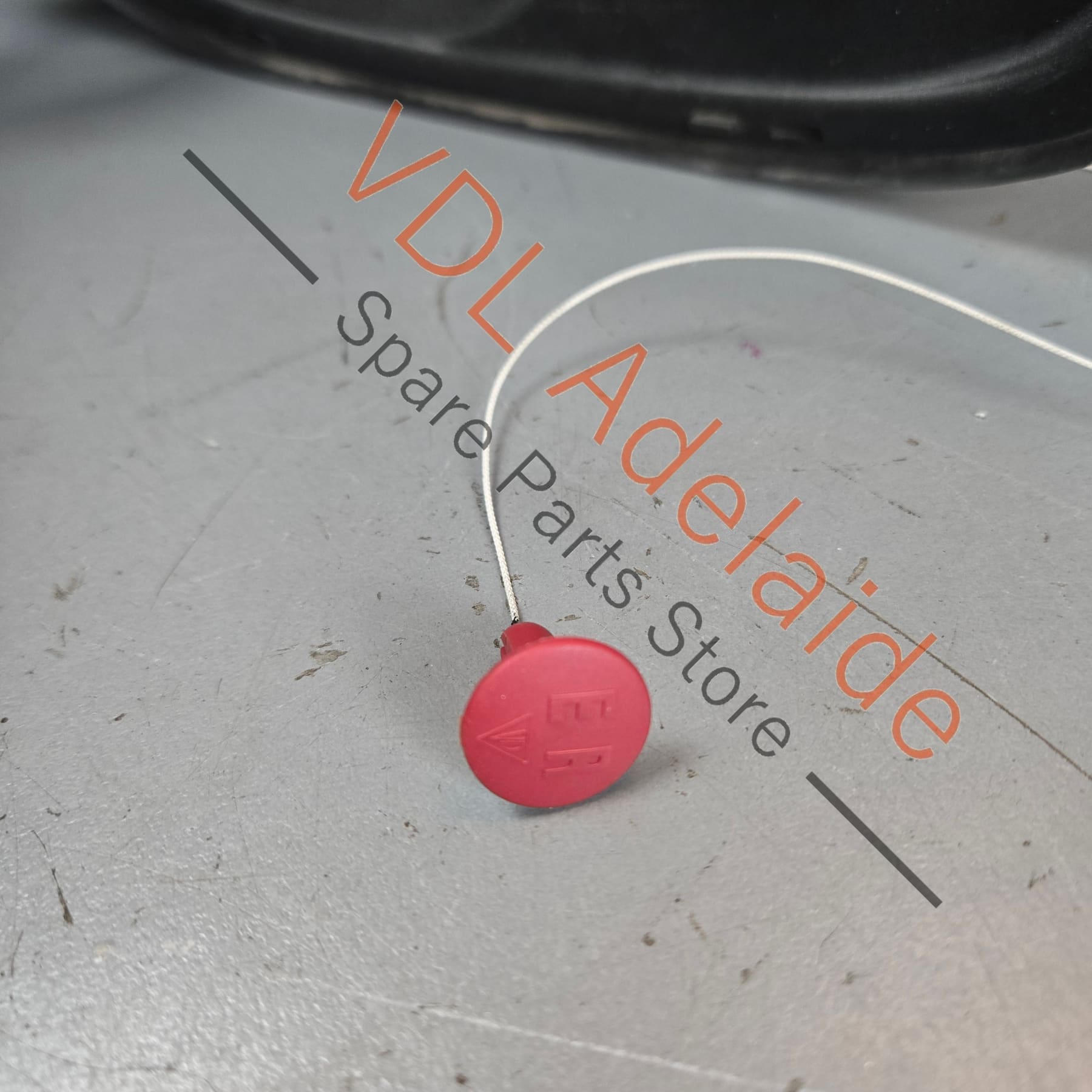 974809858 974809858A   Porsche Panamera Fuel Filler Flap Module Charging Socket 974809858 974809858A