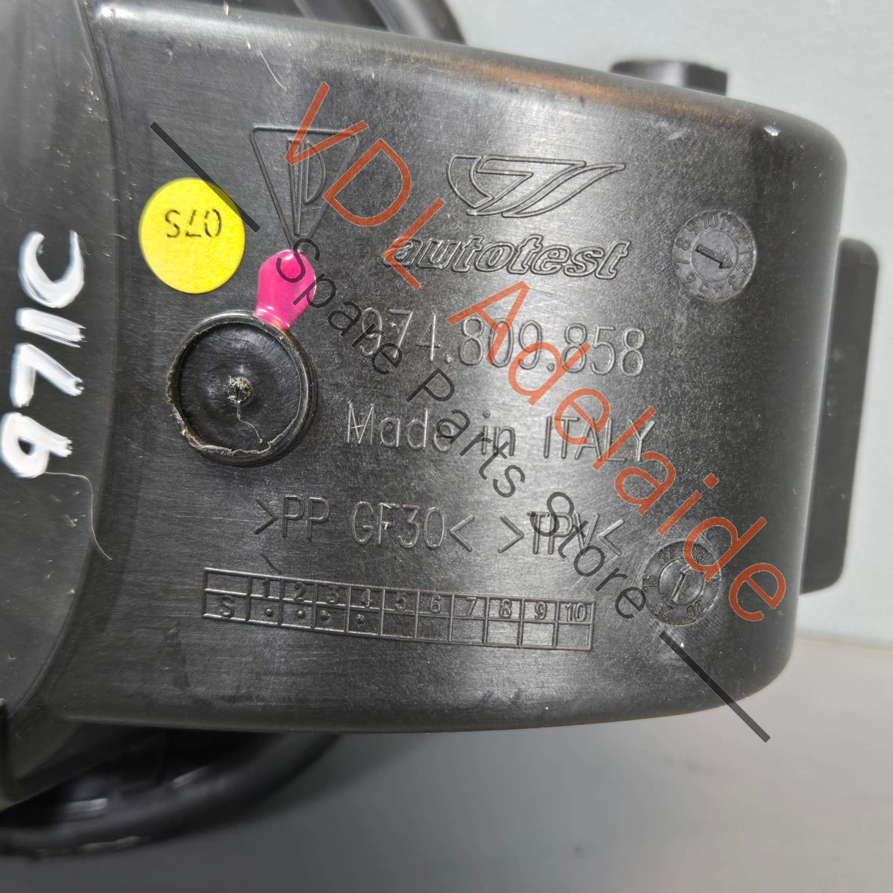 974809858 974809858A   Porsche Panamera Fuel Filler Flap Module Charging Socket 974809858 974809858A