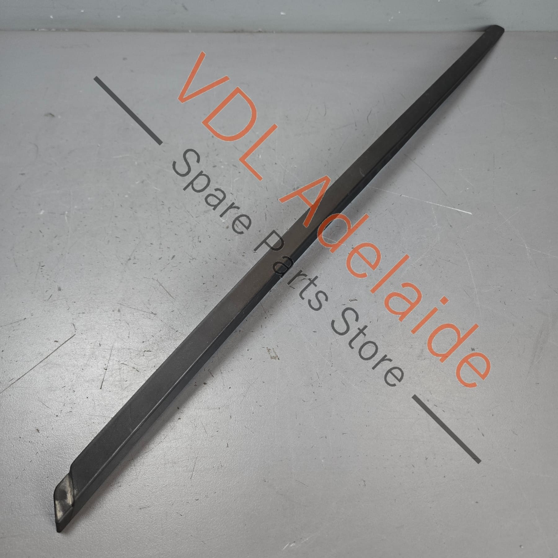 971854336B 971854336D   Porsche Panamera Windscreen Water Deflector Strip Trim Right 971854336B 971854336D