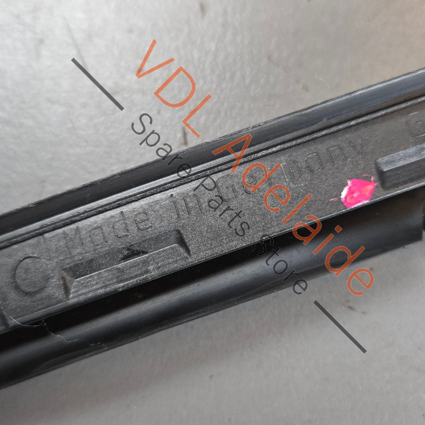 971854336B 971854336D   Porsche Panamera Windscreen Water Deflector Strip Trim Left 971854335B 971854335D