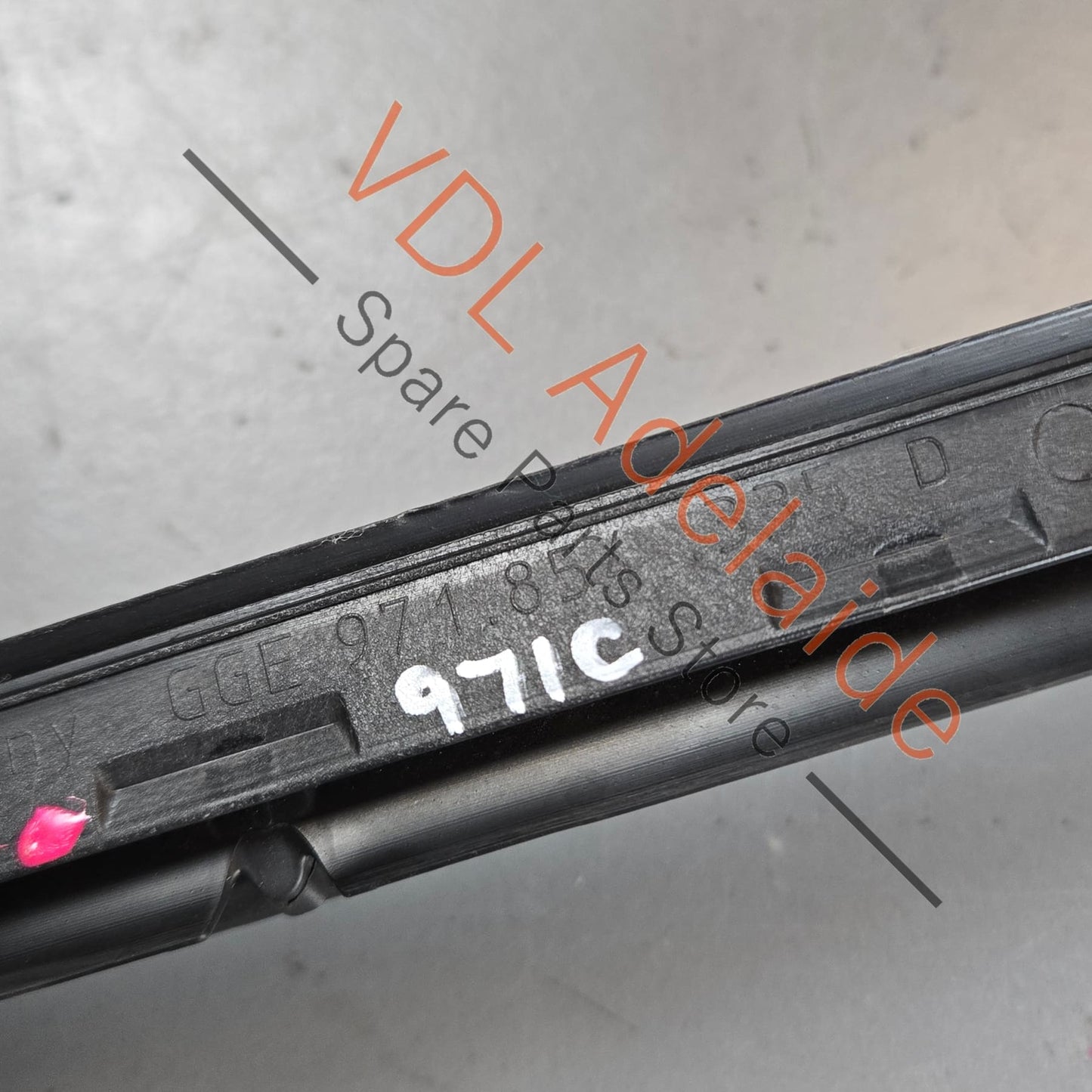 971854336B 971854336D   Porsche Panamera Windscreen Water Deflector Strip Trim Left 971854335B 971854335D