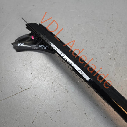 974853054B 041 974839120A 974839120  Porsche Panamera Rear Right Door Upper Exterior Seal with Gloss Black Trim 974853054B 041 974839120A