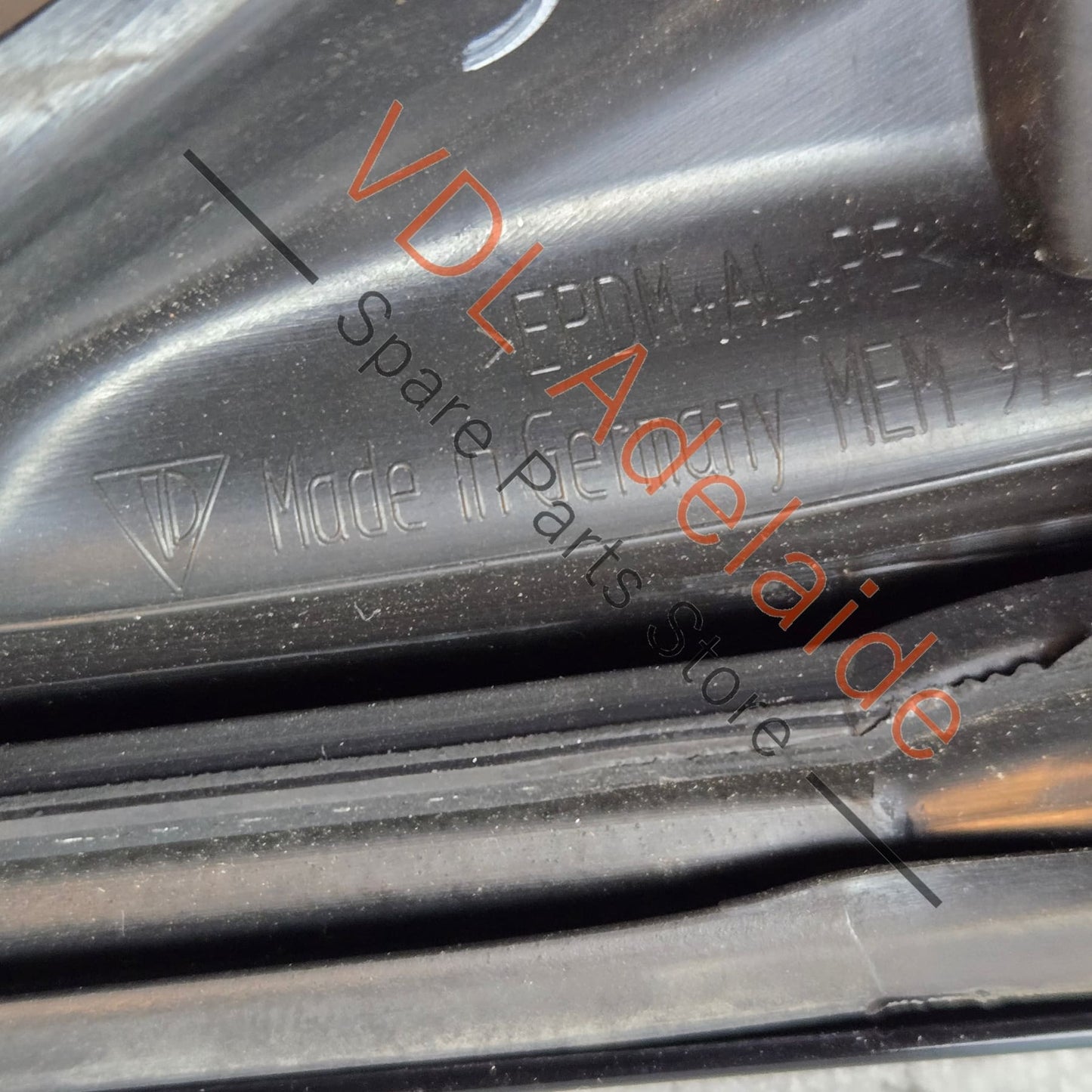 974853054B 041 974839120A 974839120  Porsche Panamera Rear Right Door Upper Exterior Seal with Gloss Black Trim 974853054B 041 974839120A