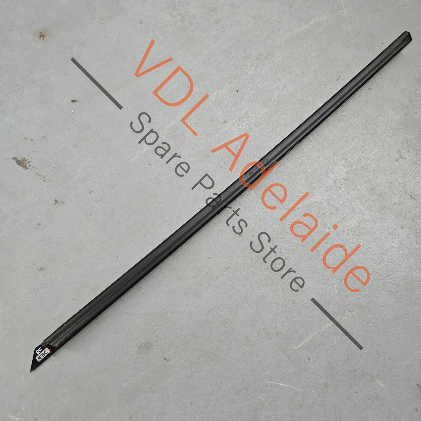 971853102E 041 971853102E   Porsche Panamera Right Front Lower Door Gloss Black Exterior Trim Molding Weather Seal 971853102E 041