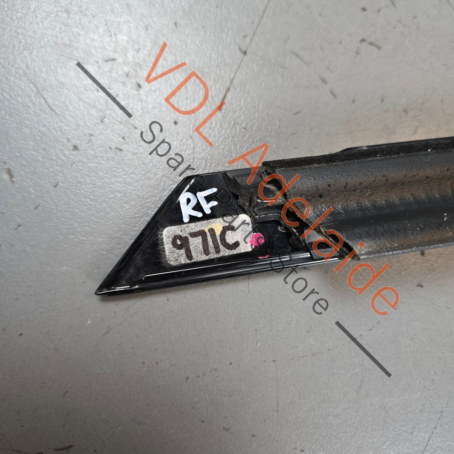 971853102E 041 971853102E   Porsche Panamera Right Front Lower Door Gloss Black Exterior Trim Molding Weather Seal 971853102E 041