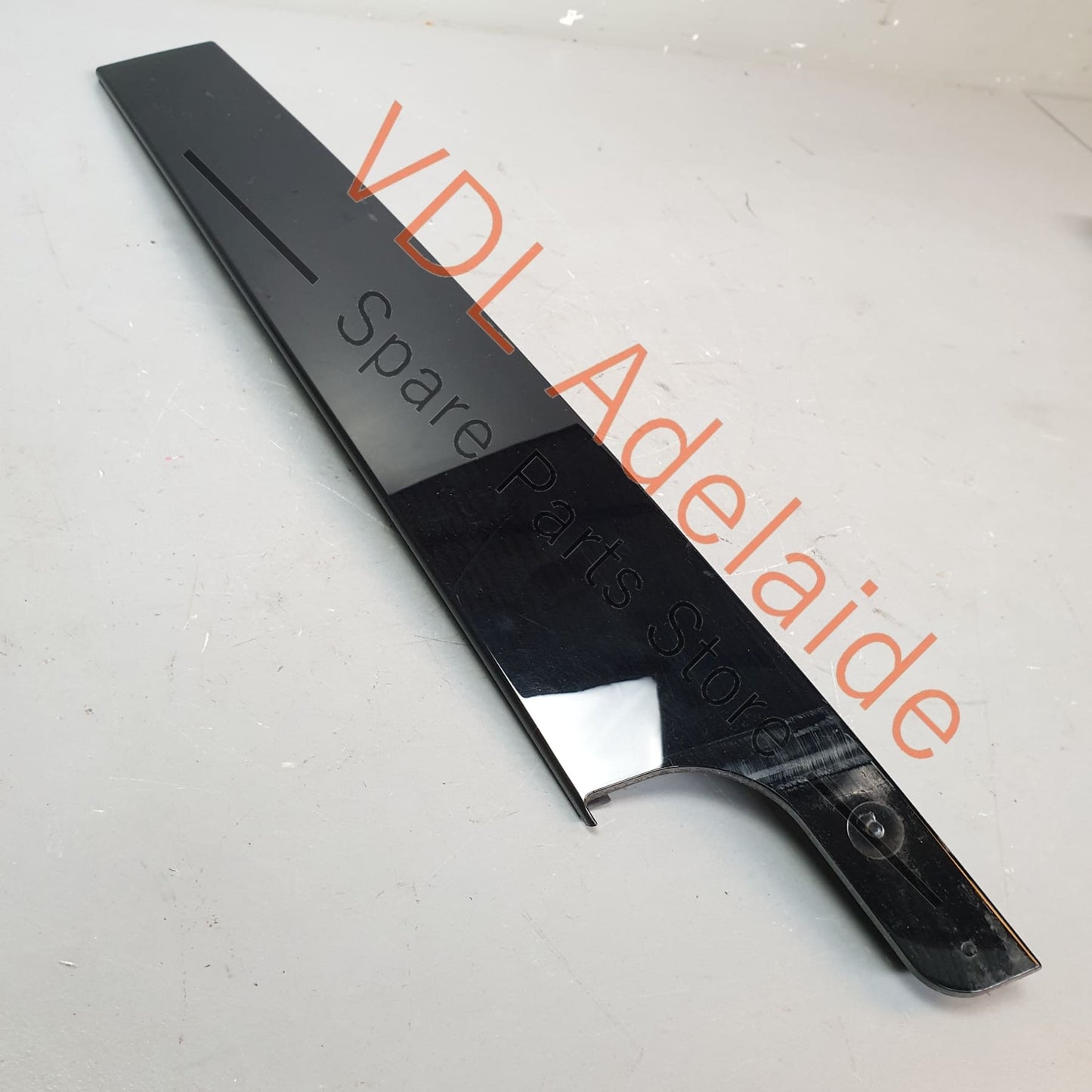 VW Golf R Mk7 Front Right Door B-Pillar Window Frame Exterior Trim 5G4837890B