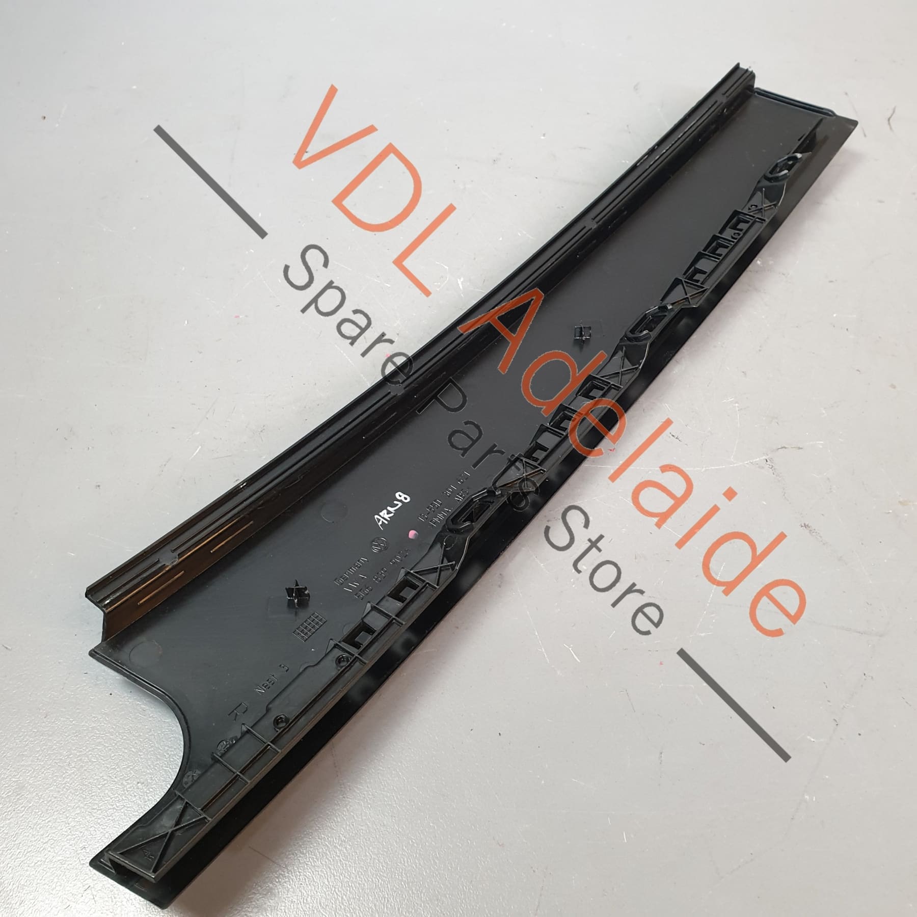 VW Golf R Mk7 Rear Right Door B-Pillar Window Frame Exterior Trim 5G6839902A