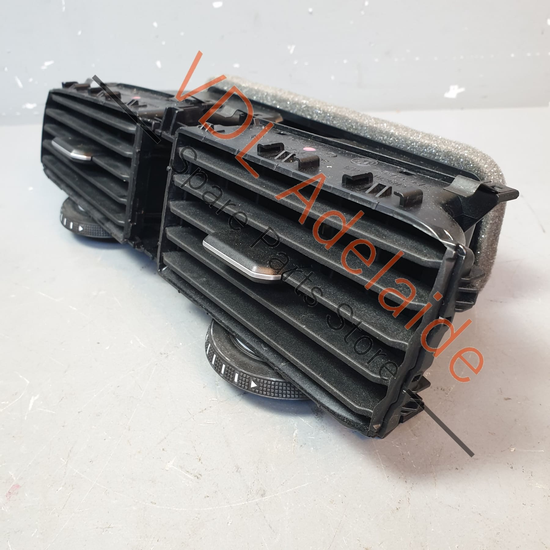 VW Golf R Mk7 Centre Middle Double Dash AC Air-Conditioning Vent for RHD